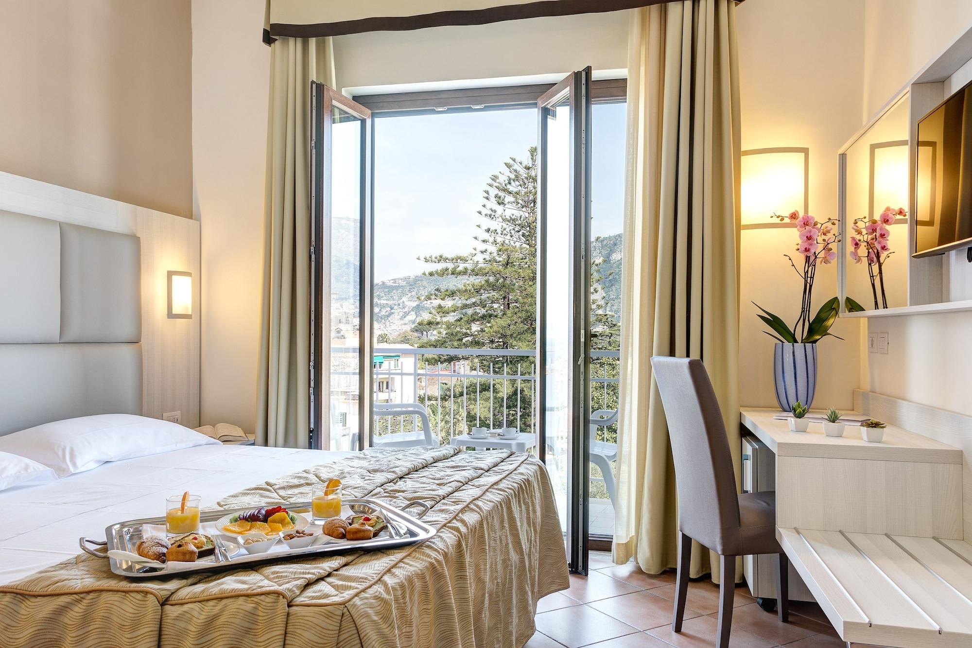 Hotel Caravel Sant'Agnello Eksteriør billede